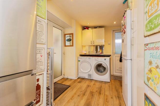 3 bed Detached for sale Image 11