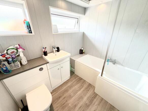 3 bed Terraced for sale Image 10