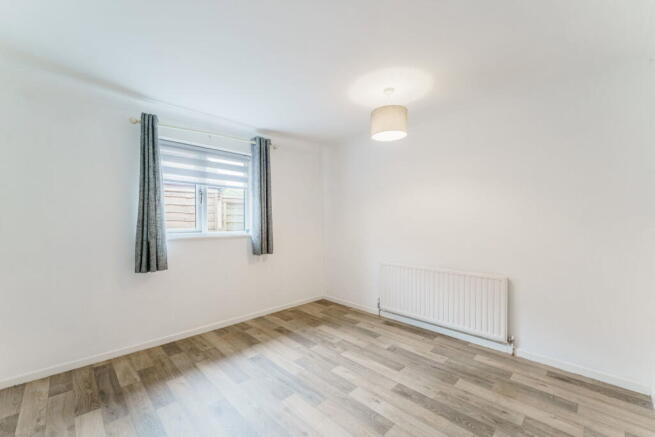 4 bed Detached for sale Image 11