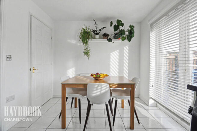 3 bed Detached for sale Image 6