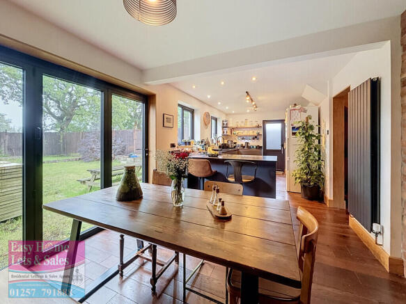 Dining/Kitchen
