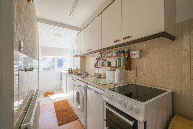 2 bed Terraced for sale Image 7