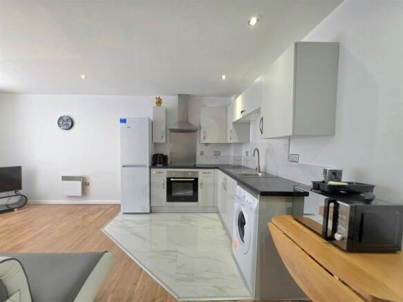 Kitchen/Dining Area