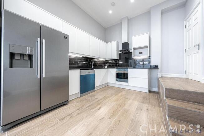 4 bed semi-detached house to rent Mascotte Road,