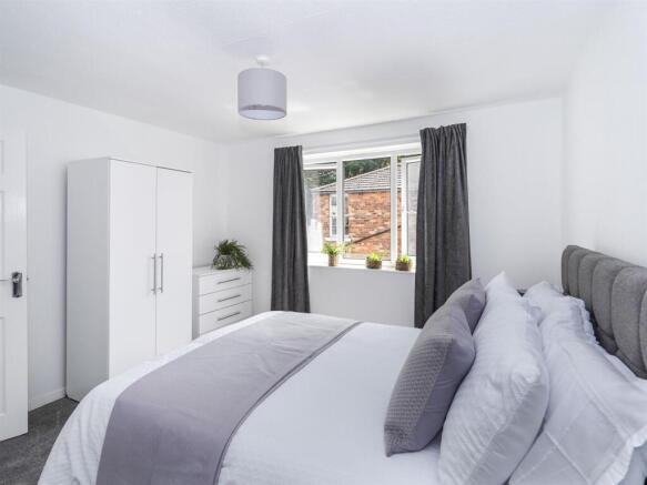 8 bedroom.jpg