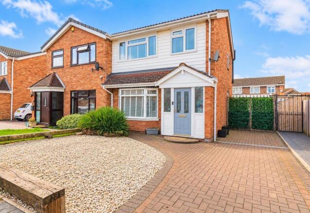 3-bed semi-detached on Garth Crescent, Binley, Coventry, £280,000