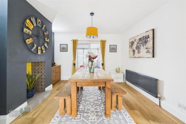 3 bed Semi-Detached for sale Image 4