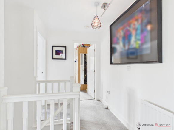 3 bed Semi-Detached for sale Image 4