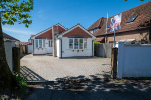 63, Bulls Copse Lane, Horndean, Waterlooville PO8 9RA