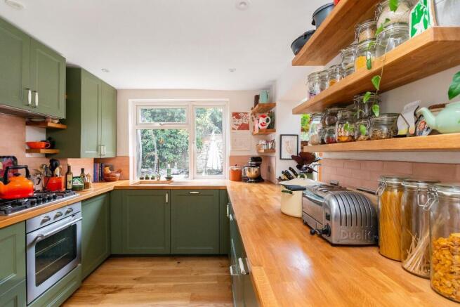 0C5GMR - Kitchen A.jpg