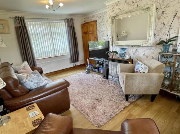 Living/dining room