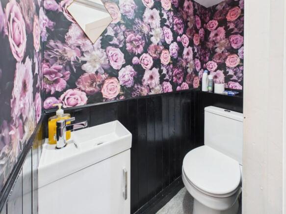 3 bed Town House for sale Image 4