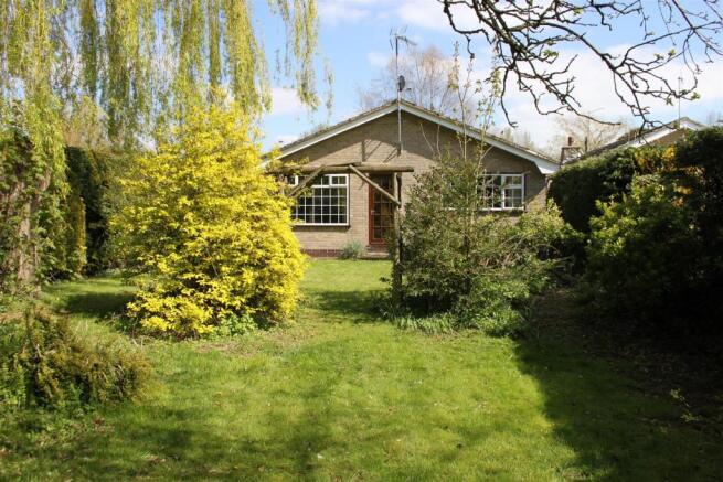 THE PROPERTY