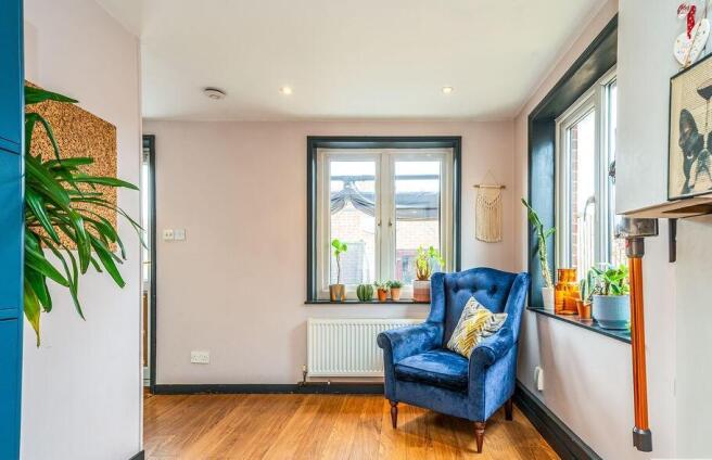 3 bed Semi-Detached for sale Image 8