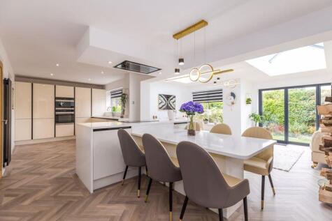 New Field Court, Westhoughton, BL5 3SA
