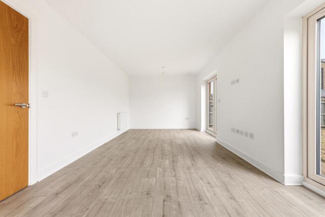 4 bed Detached for sale Image 6