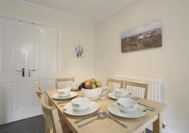 5 Shearwater Way Reydon Dining area 1.jpg