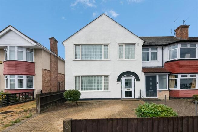 3-bed semi-detached on Victoria Avenue, Hillingdon, £550,000