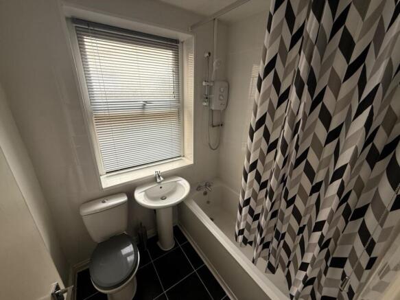 Flat 1, 48 Windsor Road, Tuebrook, Liverpool, Liverpool, L13 8BD photo 5