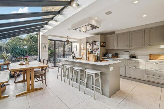 FOR SALE - Duke Road, W4