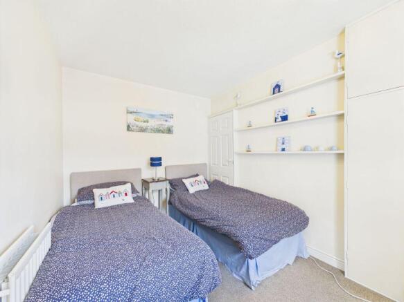 3 bed Terraced for sale Image 10