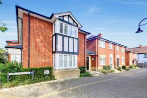 2, Royal Oak Close, Smarts Lane, Loughton IG10 4FD