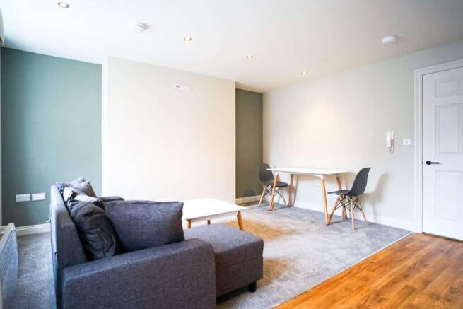 1 bed Flat to rent Image 11