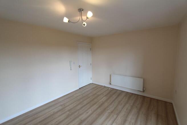 2 bed Flat to rent Image 6