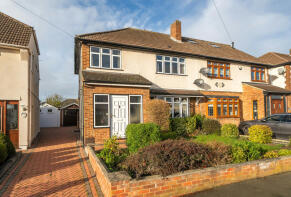 89, Dee Way, Romford RM1 4UU