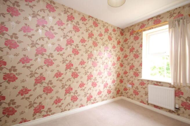 3 bed Terraced for sale Image 9