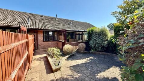 Laurel Close, Hordle, Lymington, SO41