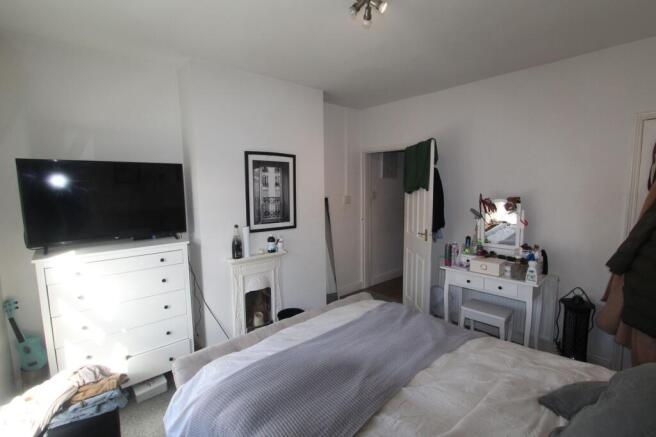3 bed Terraced to rent Image 8