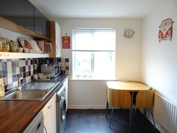 Modern Fitted Kitche