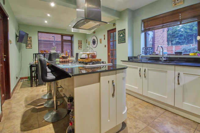 Refitted dining kitchen to rear