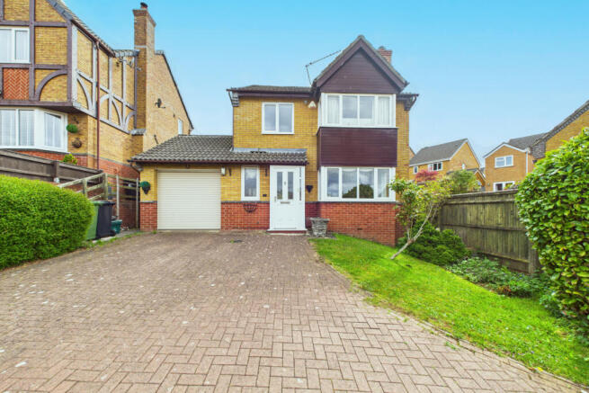 Spacious Four Bedroom Detached Family Home - No O