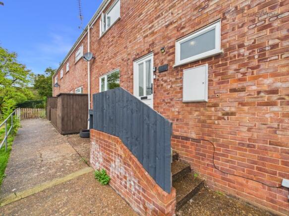 EWEMOVE TIVERTON - ARNOLD CRESCENT