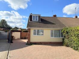57, Woodland Close, Northampton NN5 6NH
