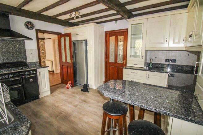 4 bed Barn Conversion for sale Image 10