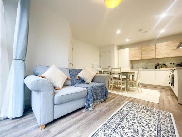 OPEN PLAN LIVING SPACE