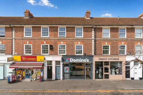 Hampton Court Way, Thames Ditton, KT7