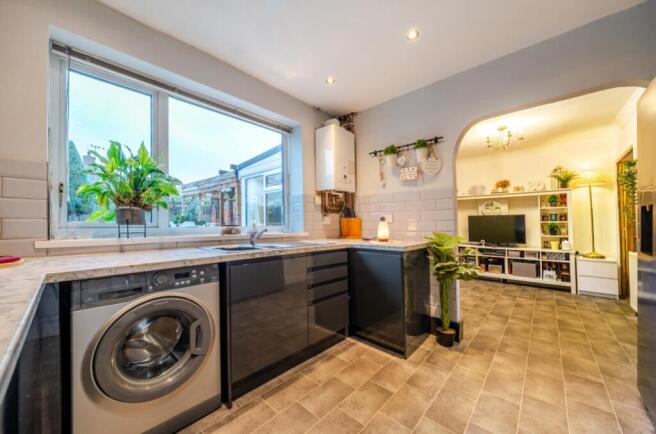 1403288-13-6972572f503eb-1