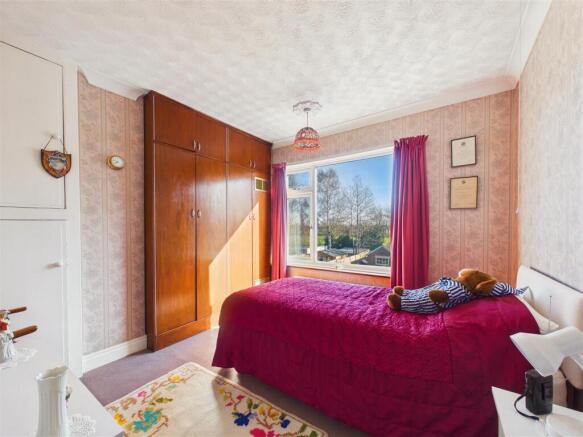 3 bed Terraced for sale Image 9