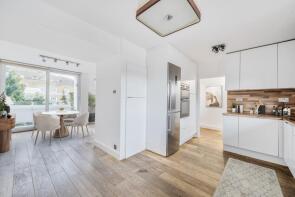 Flat 10, 122 Ivy Lodge, Notting Hill Gate, London W11 3QS