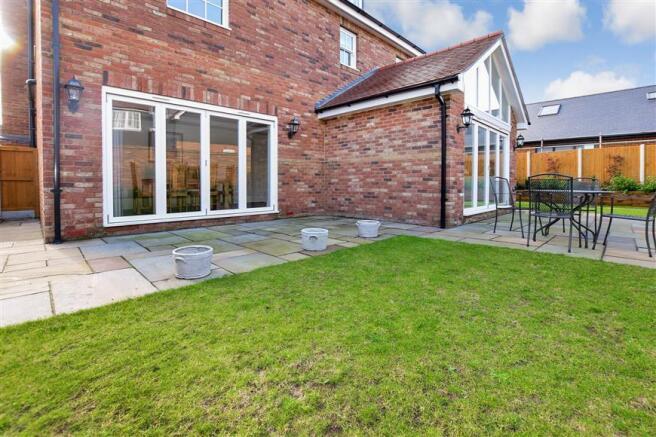 Patio / Decking