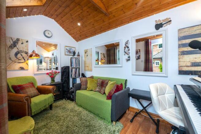 External office/leisure room