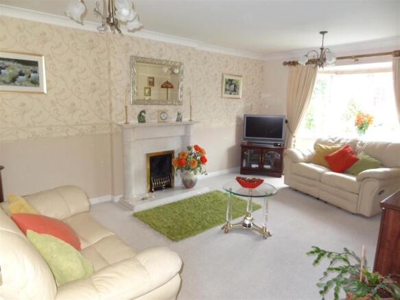 27 Swain Close 041.J