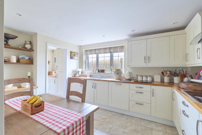 Flint Cottage 160...