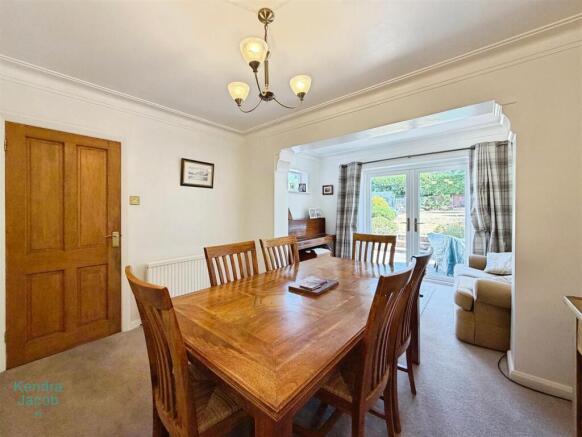 3 bed Detached for sale Image 8