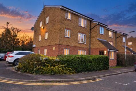 Frazer Close, Romford