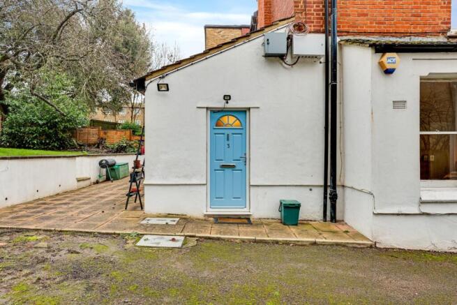 05-3161JHPropWorld - 3, 7 Sydenham Avenue - 36.jpg